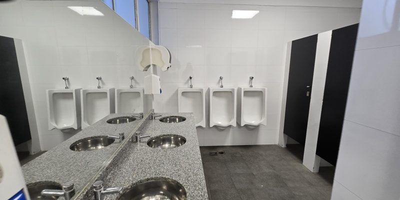 Baño Caballeros Piso 2